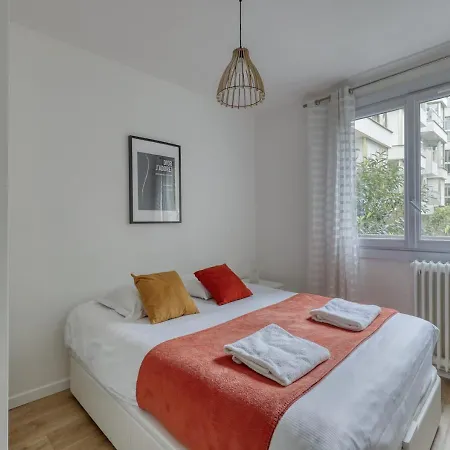 Splendid 2bdrs Flat With Balcony-paris 15 - Mid T Apartamento