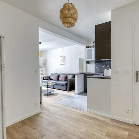 Splendid 2bdrs Flat With Balcony-paris 15 - Mid T Apartamento París